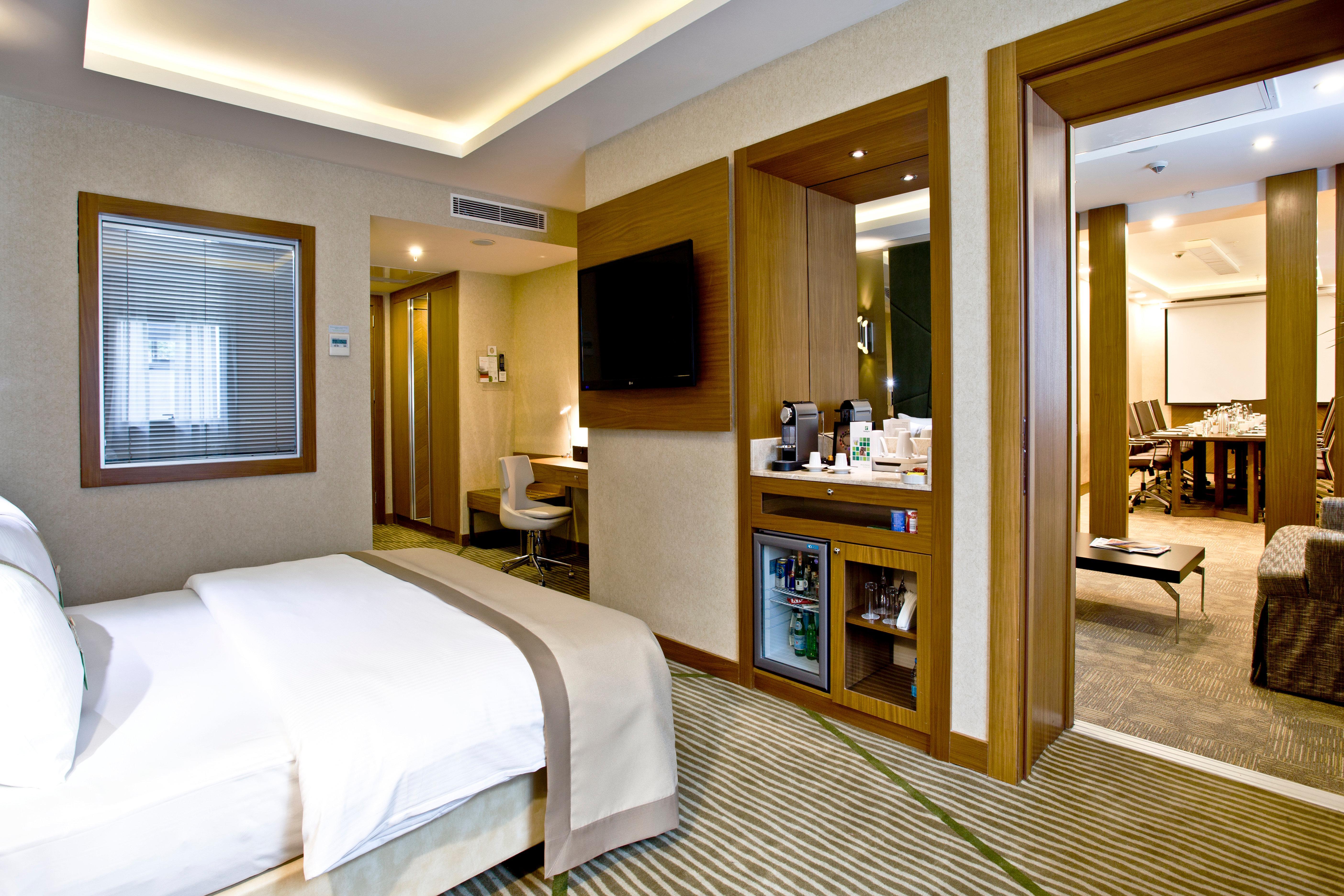 Holiday Inn Gaziantep By Ihg Экстерьер фото