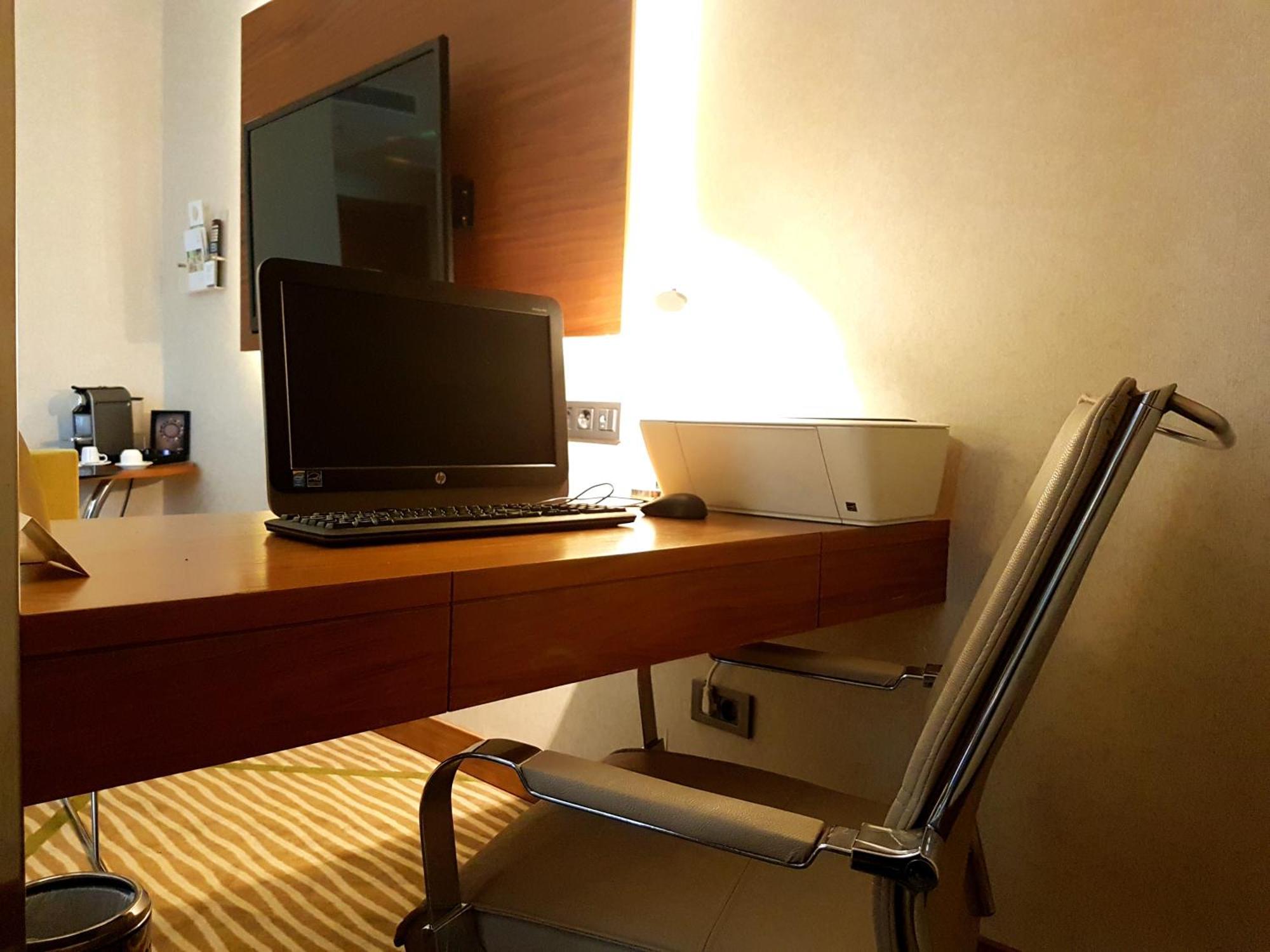 Holiday Inn Gaziantep By Ihg Экстерьер фото