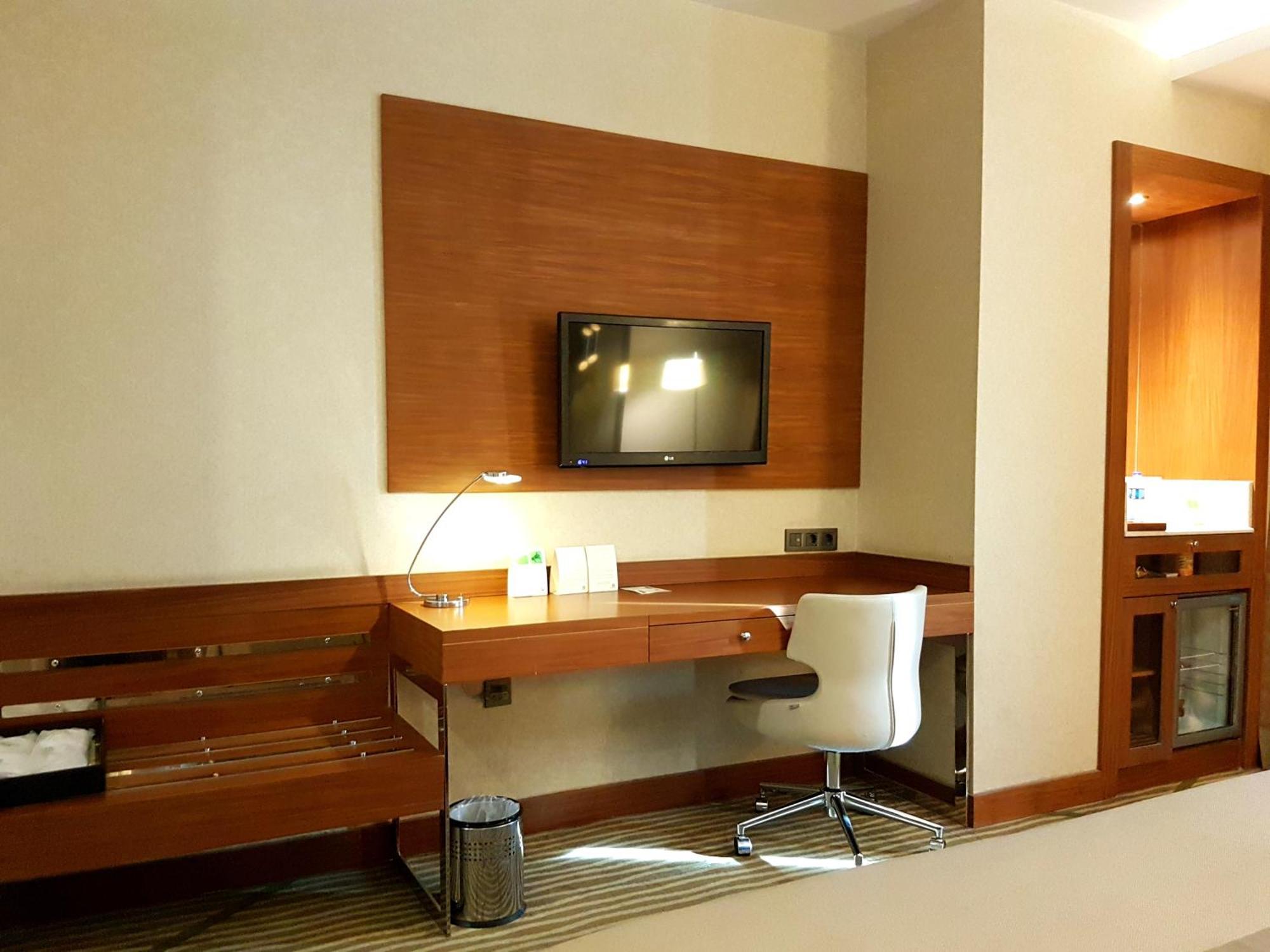 Holiday Inn Gaziantep By Ihg Экстерьер фото