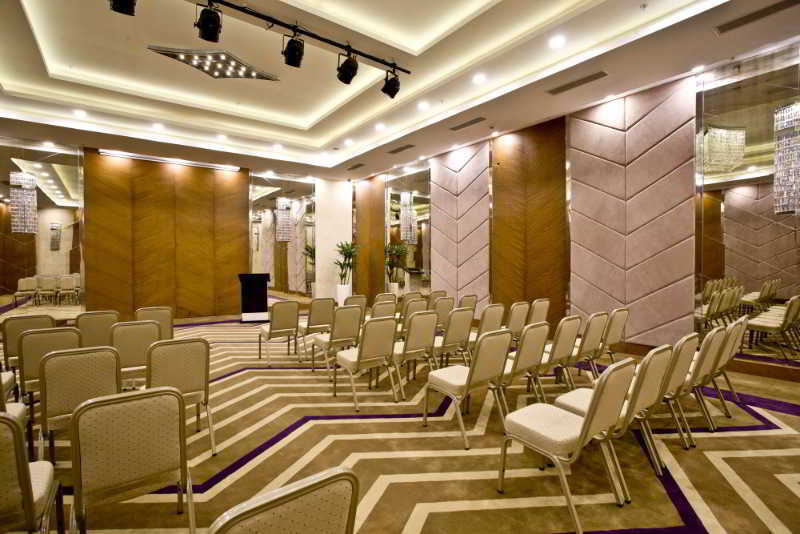 Holiday Inn Gaziantep By Ihg Экстерьер фото